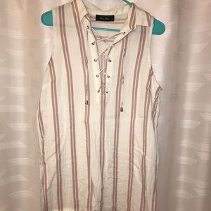 Sleeveless tunic top